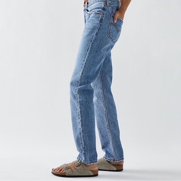 SOLD Levi Middy Straight Jean - Picture 3 of 4